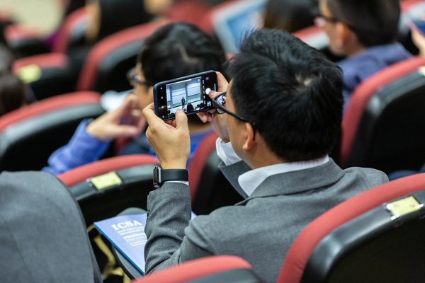 What Are the Key Differences Between Smartphones and Traditional Computing Devices?